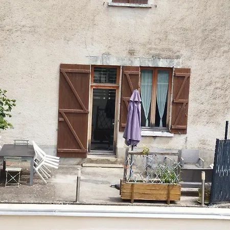 Chez Romain Et Sylvine Casa vacanze *